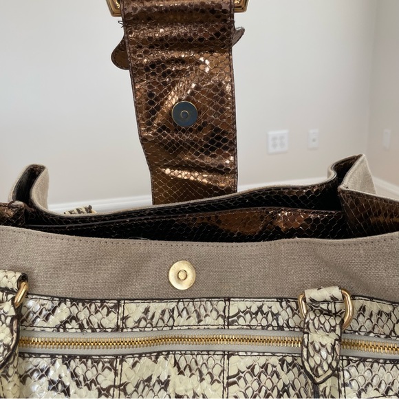 DOLCE & GABBANA large shoulder bag/tote. Snakeskin trim and gold hardware. - Picture 16 of 17